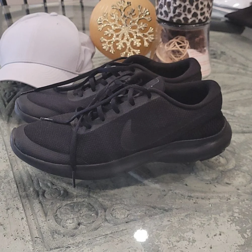Nike FLEX TRAINERS BLACK ON BLACK 9